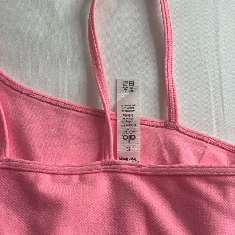 ALO YOGA New Sport Bra. Beautiful Color Pink